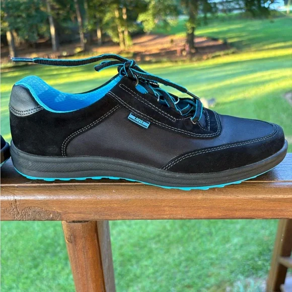 Women’s SAS Black and Blue Sneakers with Lace-Up Design - Picture 1 of 9